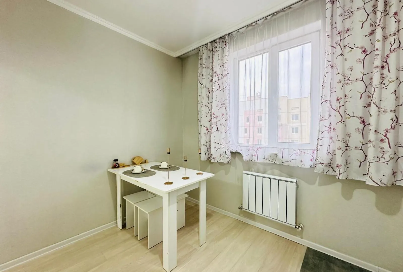 1-Комн Улучшенная Квартира Almaty Apartment